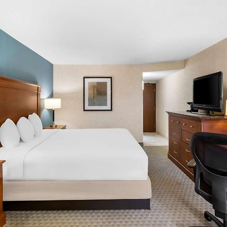 Sonesta Essential Houston Hobby Airport Hotel Exterior photo