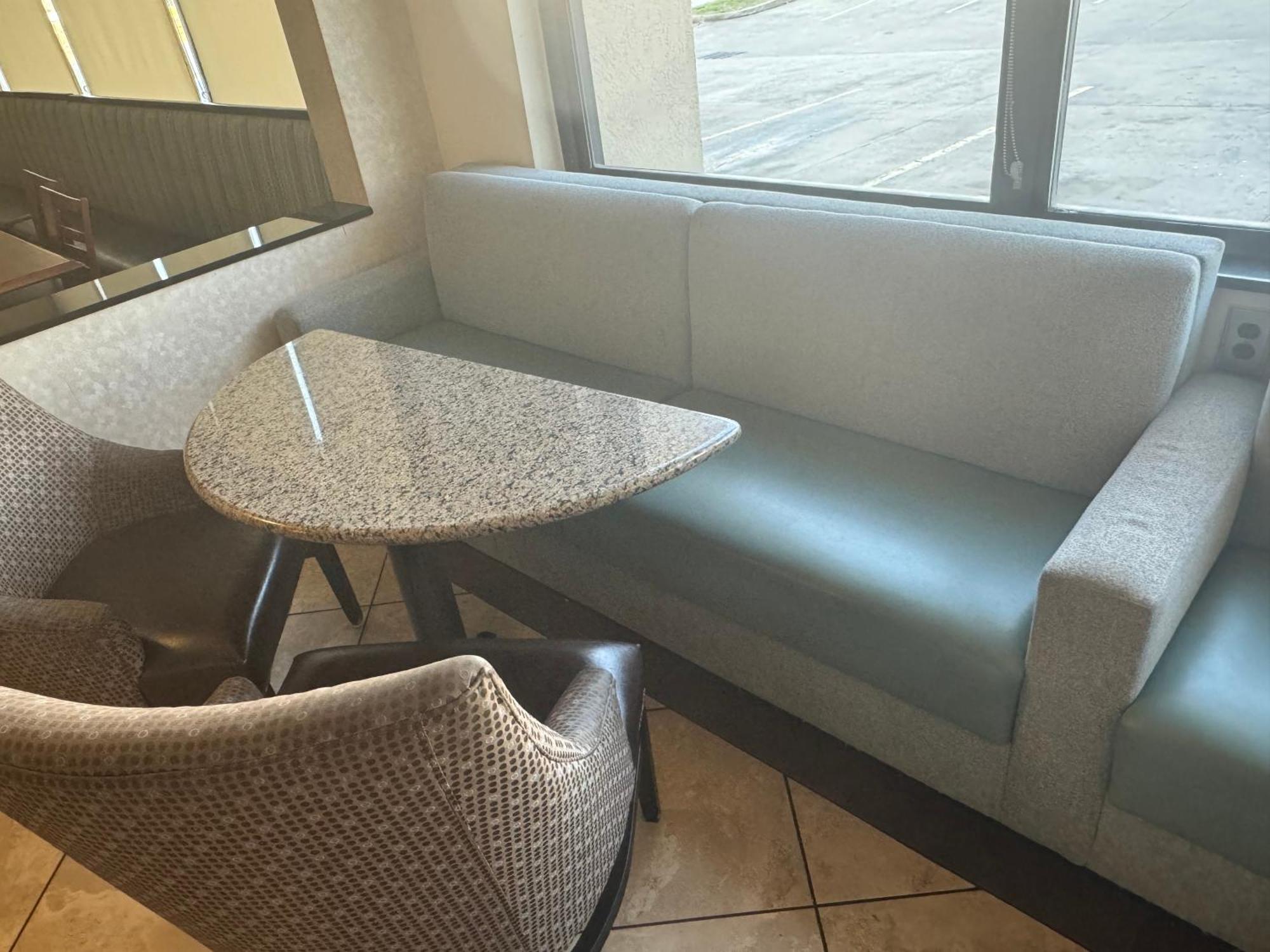 Sonesta Essential Houston Hobby Airport Hotel Exterior photo