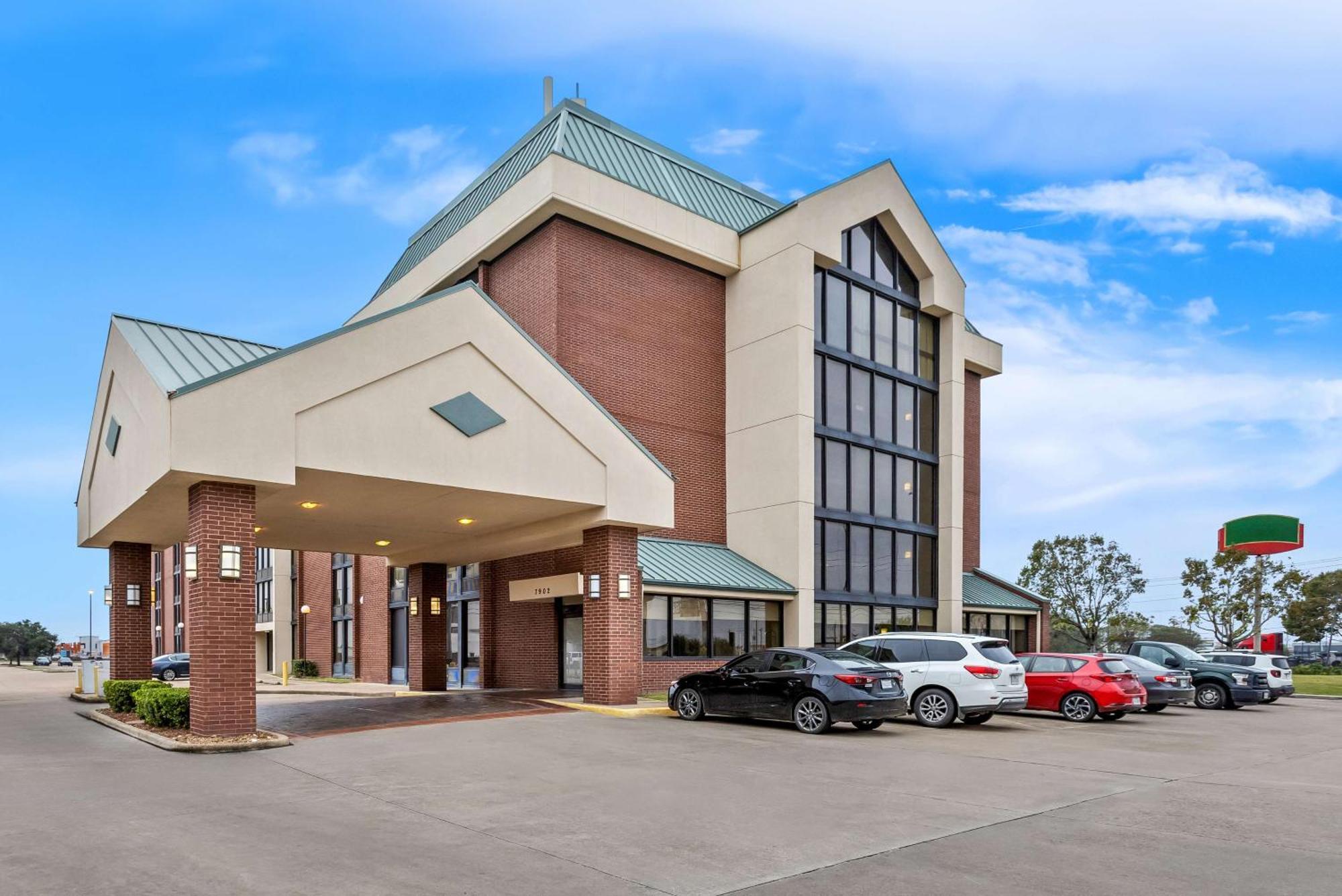 Sonesta Essential Houston Hobby Airport Hotel Exterior photo