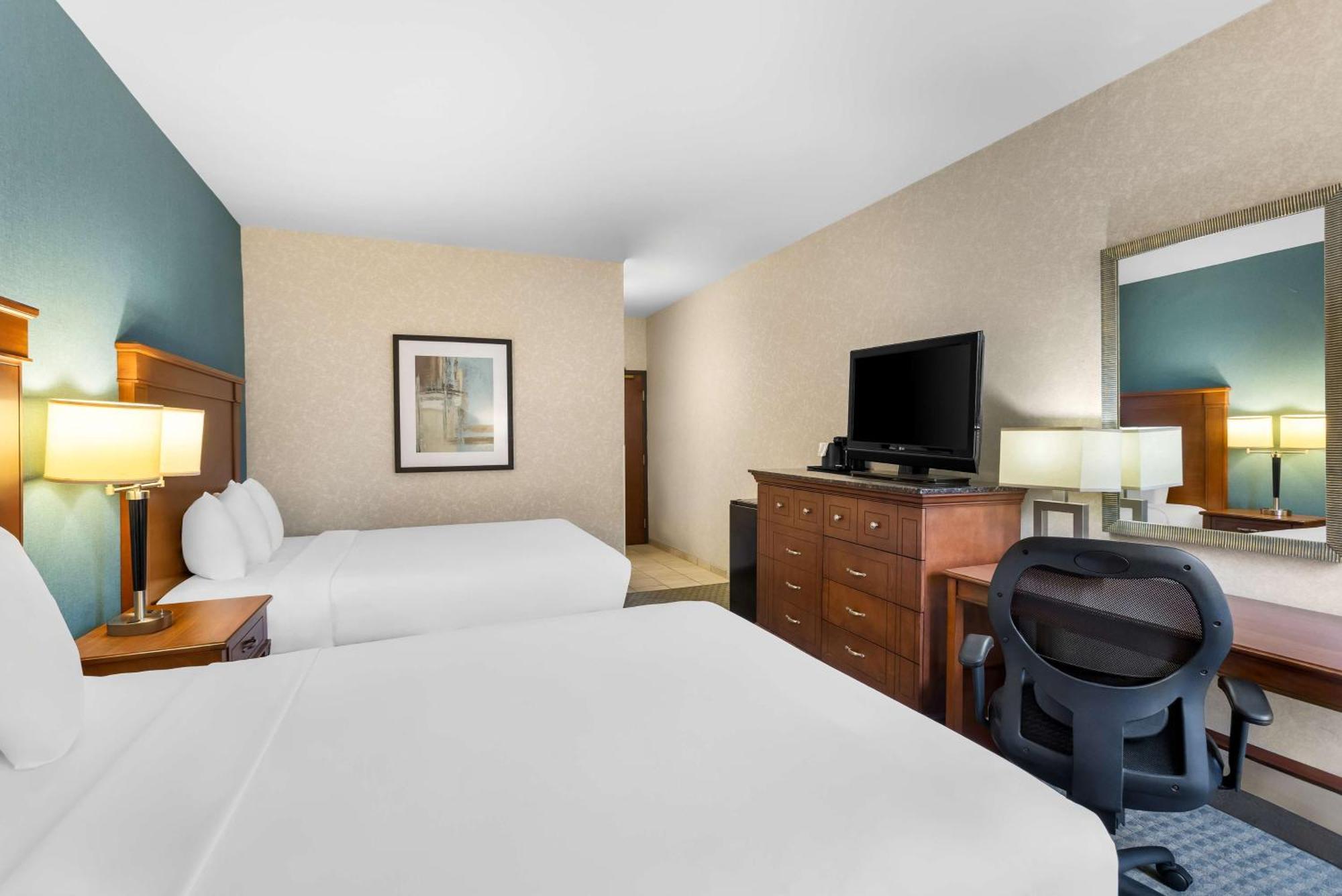 Sonesta Essential Houston Hobby Airport Hotel Exterior photo