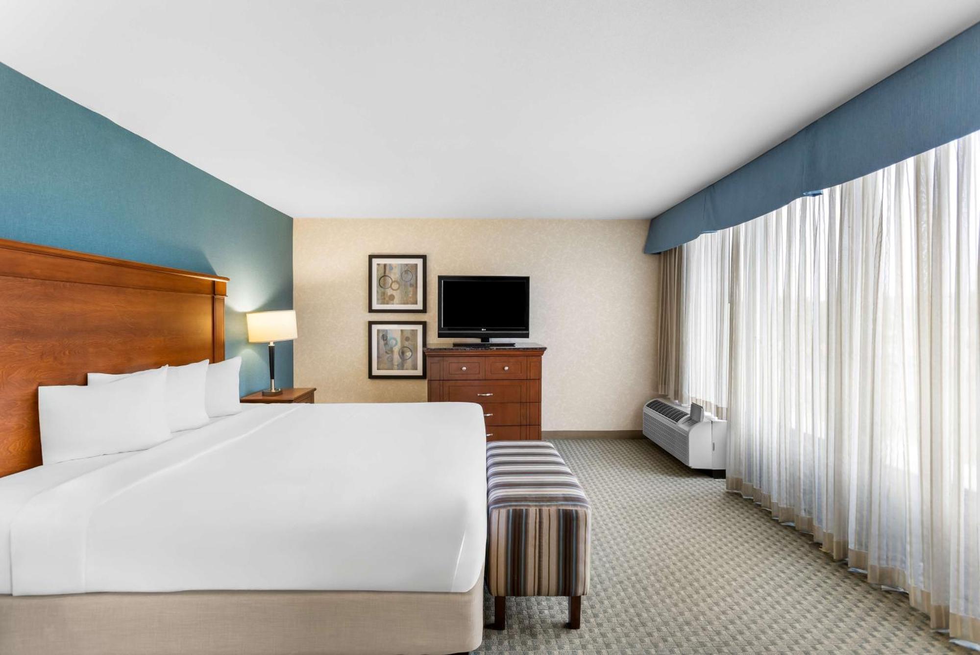 Sonesta Essential Houston Hobby Airport Hotel Exterior photo